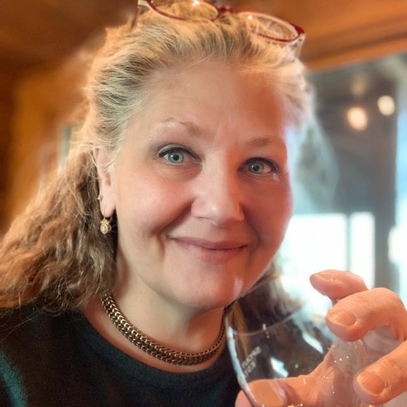 Meet your Posher, Jen - Picture 3 of 4